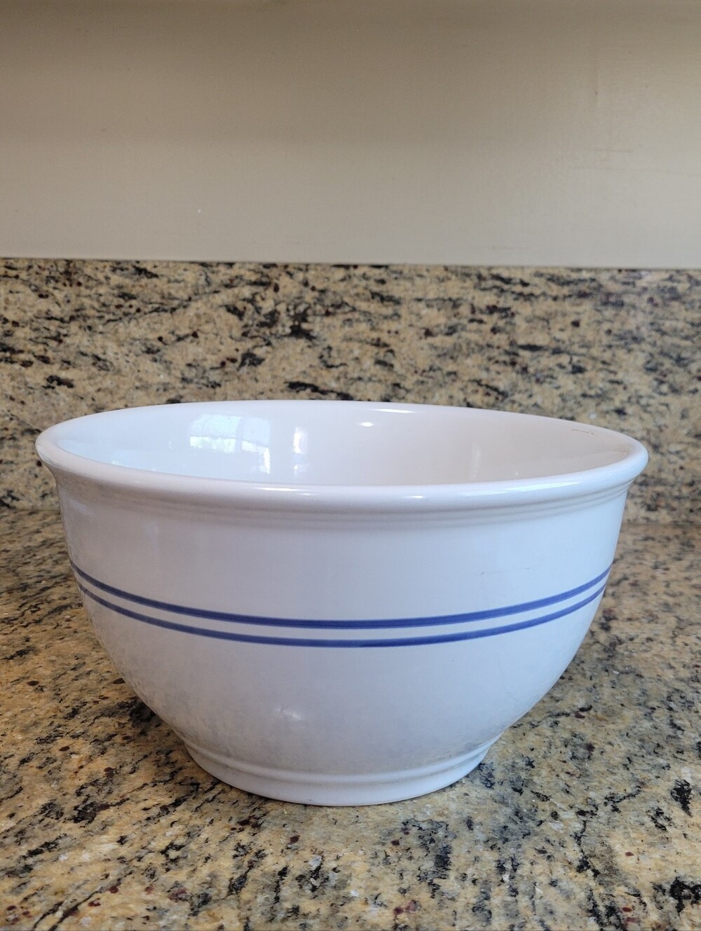 Vintage Gibson Two Strip Mixing Bowl